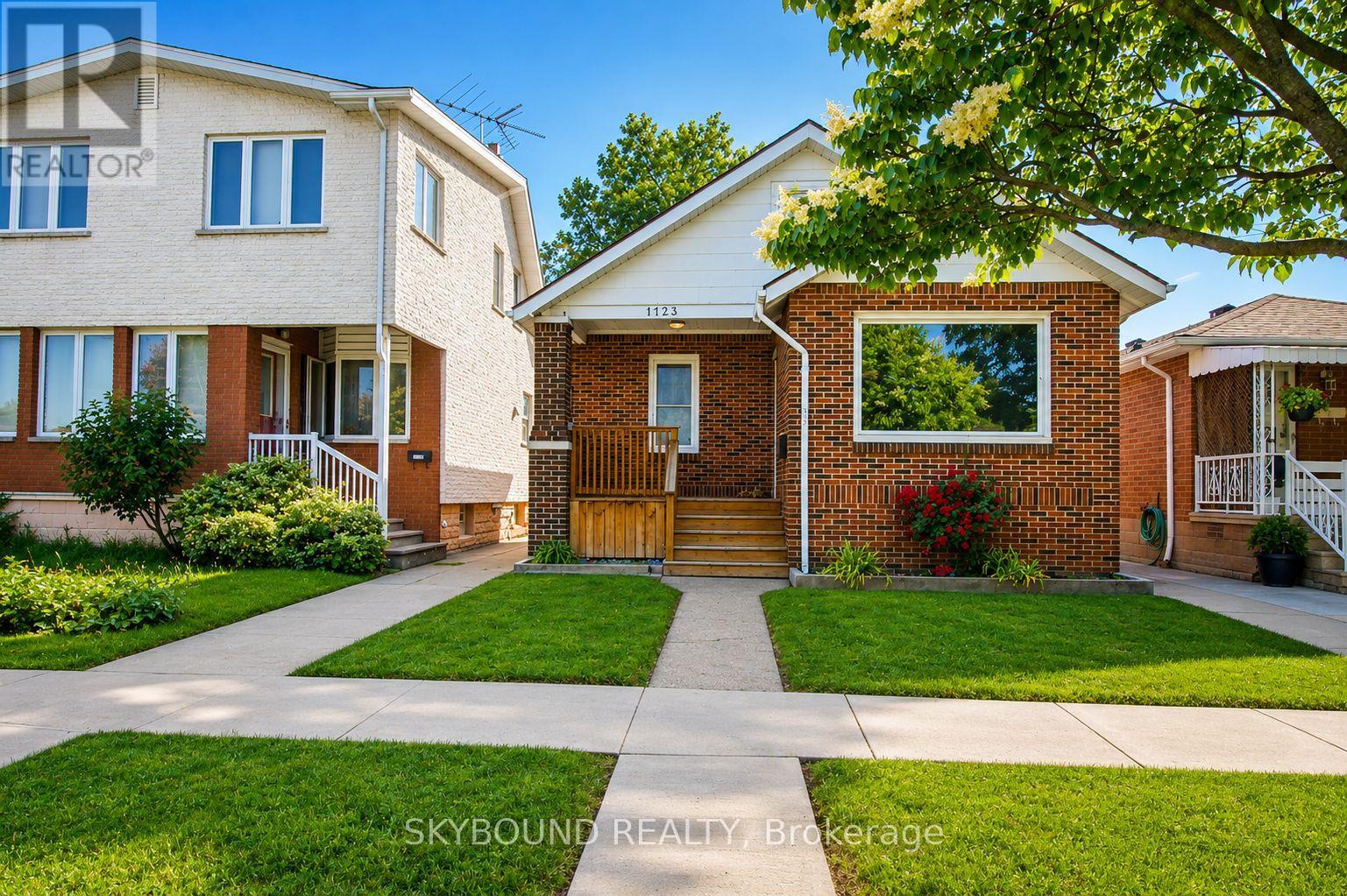 1723 LANGLOIS AVENUE - 2
