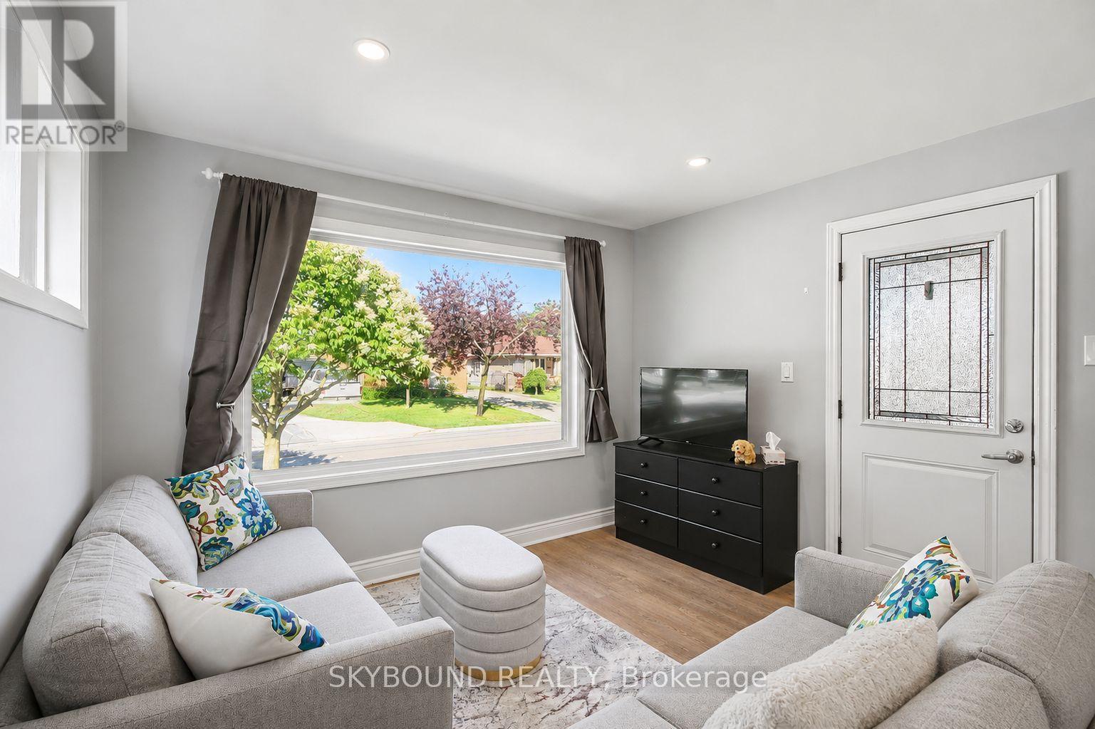 1723 LANGLOIS AVENUE - 4