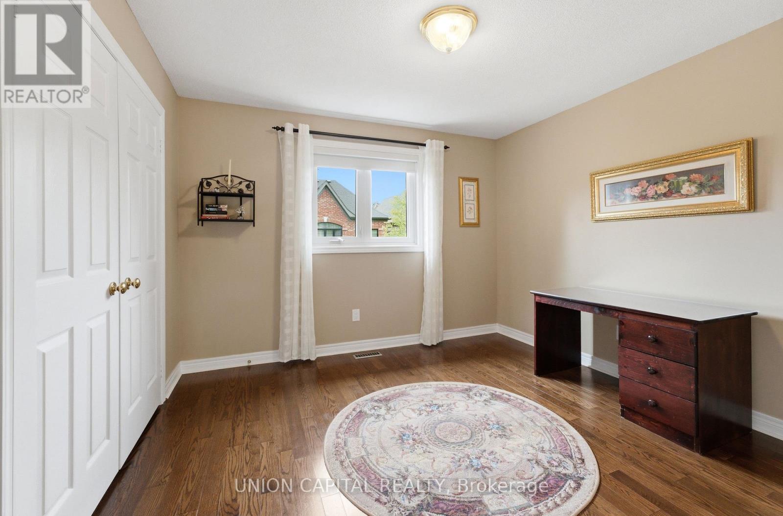 10 MYERS BOULEVARD - 31