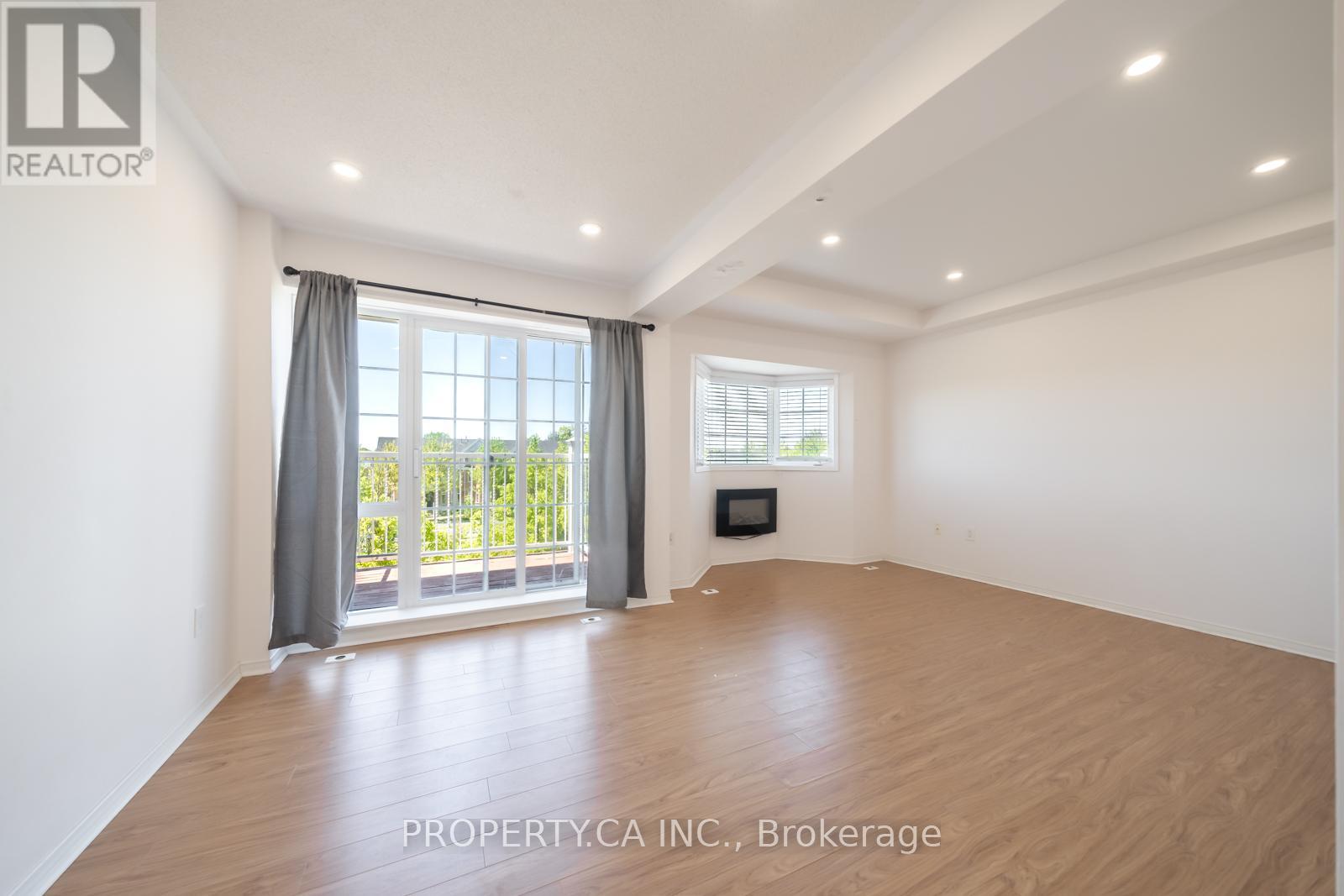 #A206 15 CORNELL MEADOWS AVENUE - 32