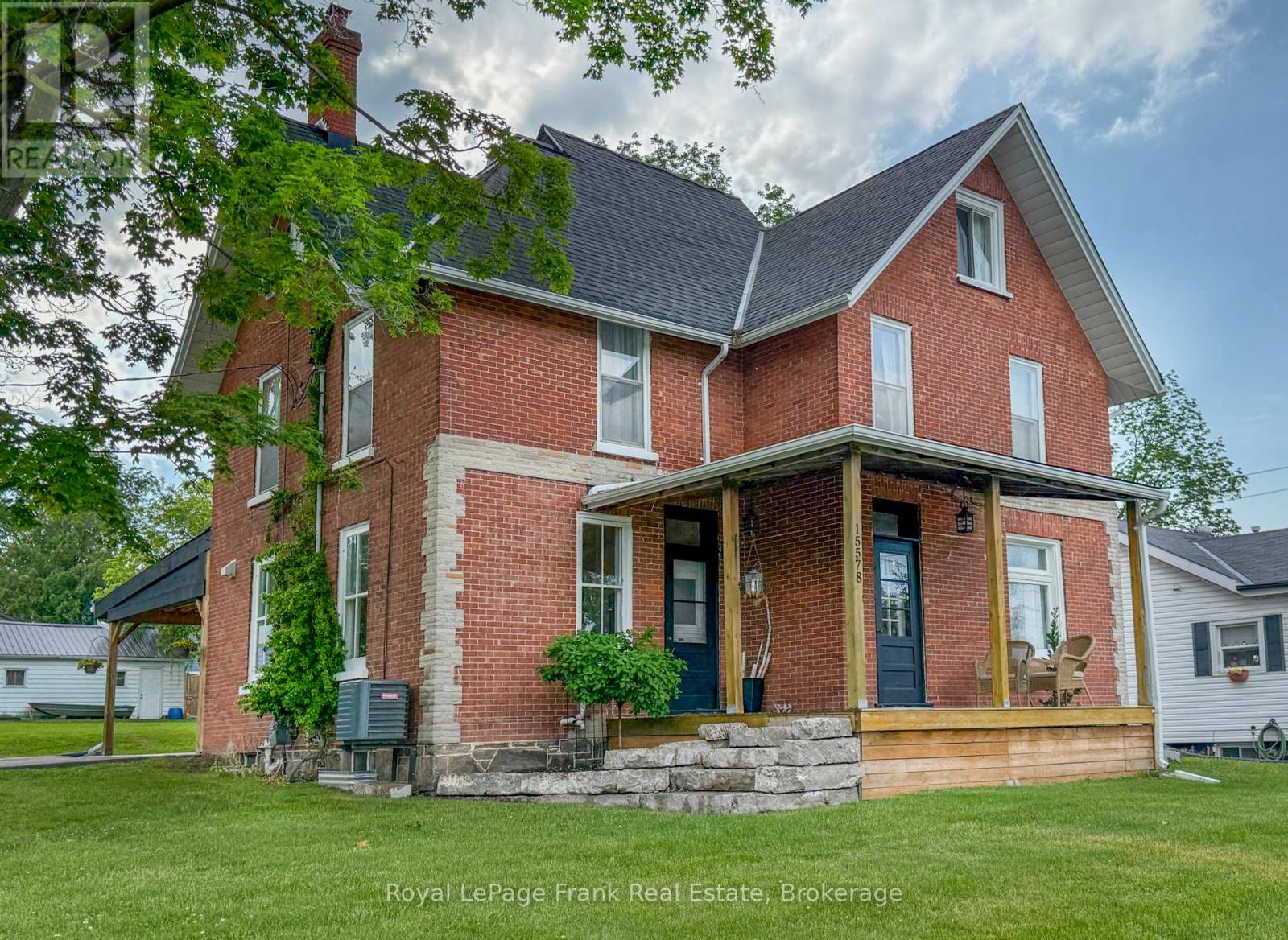 15578 SIMCOE STREET - 1