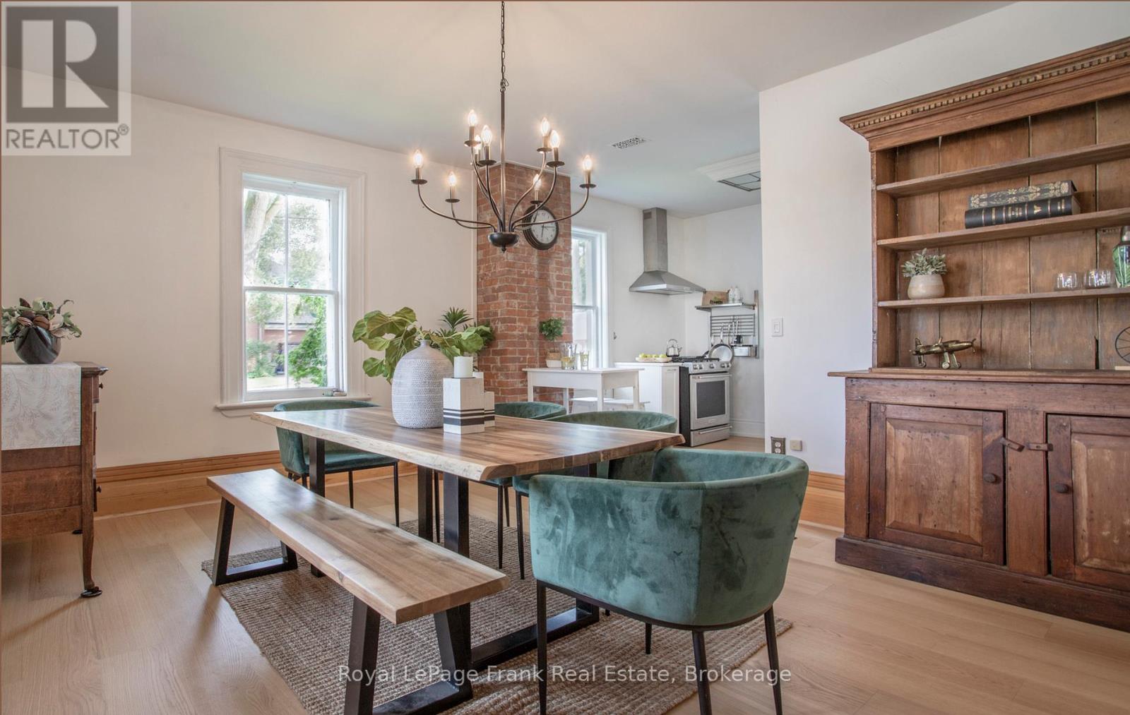 15578 SIMCOE STREET - 11