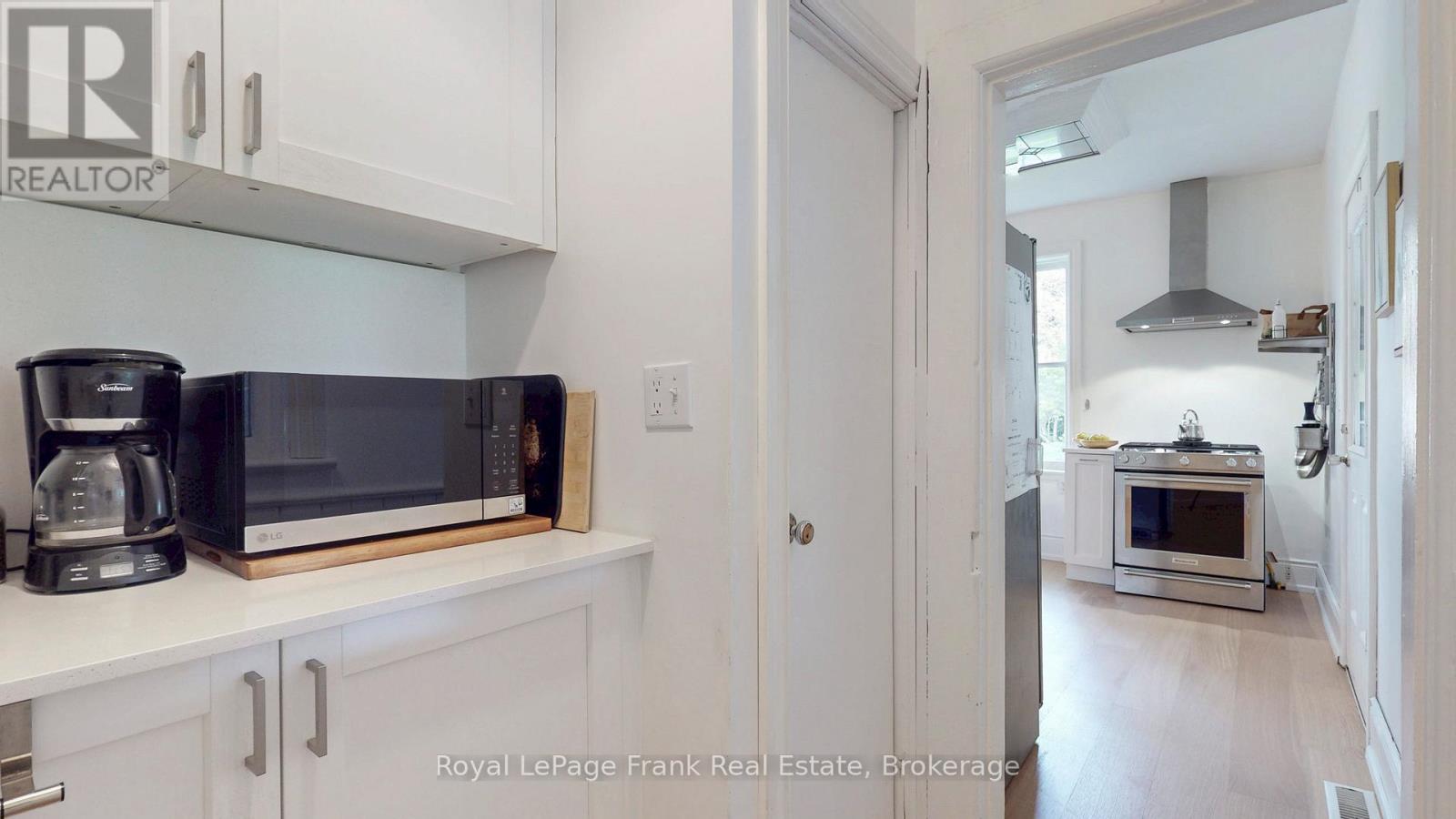 15578 SIMCOE STREET - 19