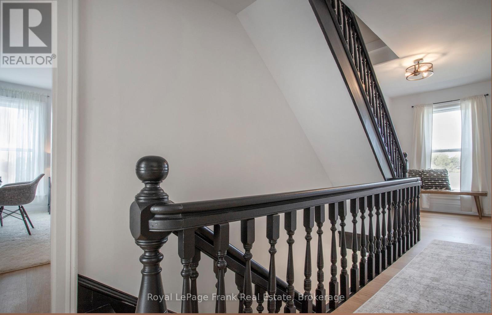 15578 SIMCOE STREET - 30