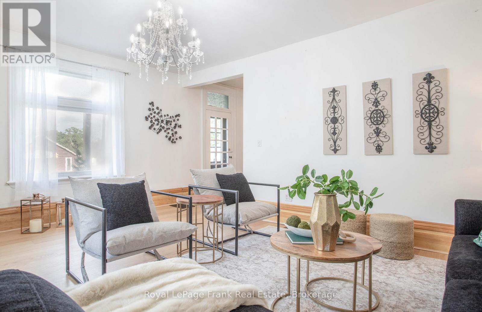 15578 SIMCOE STREET - 10