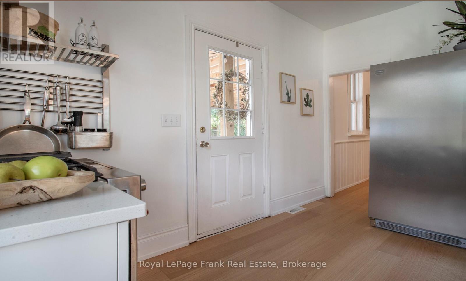 15578 SIMCOE STREET - 16