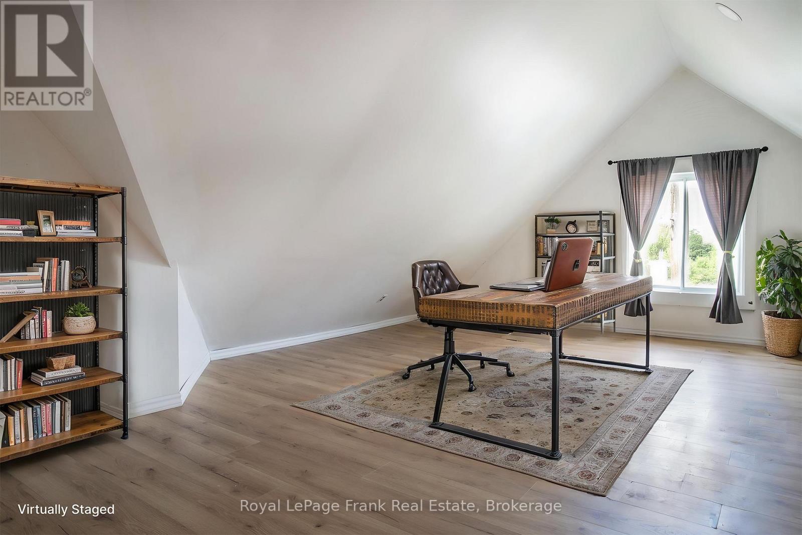 15578 SIMCOE STREET - 35