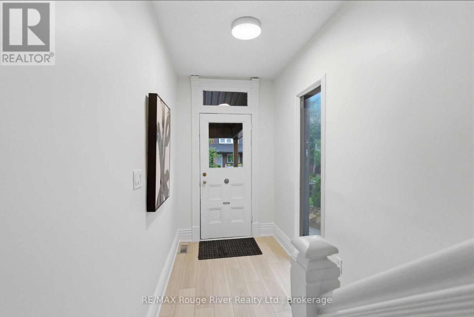 7 HEYWORTH CRESCENT - 2