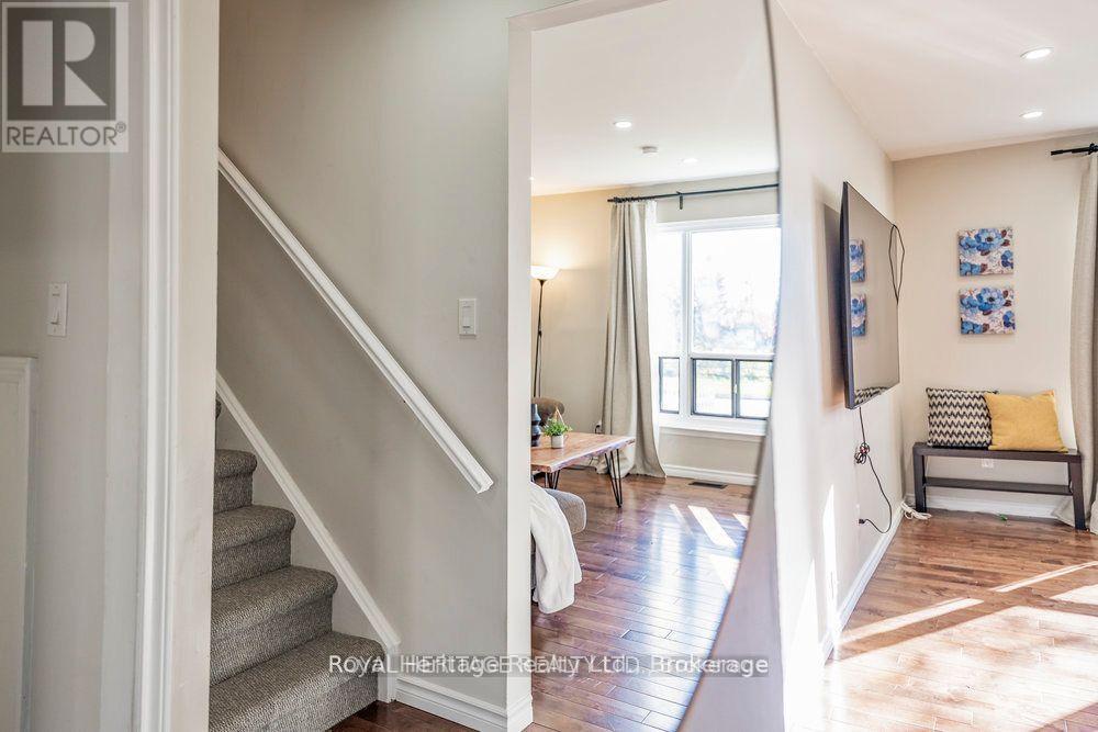 272 PHILLIP MURRAY AVENUE N - 10
