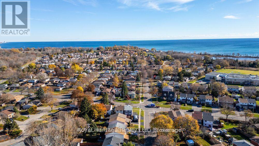 272 PHILLIP MURRAY AVENUE N - 39