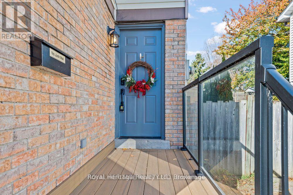 272 PHILLIP MURRAY AVENUE N - 4