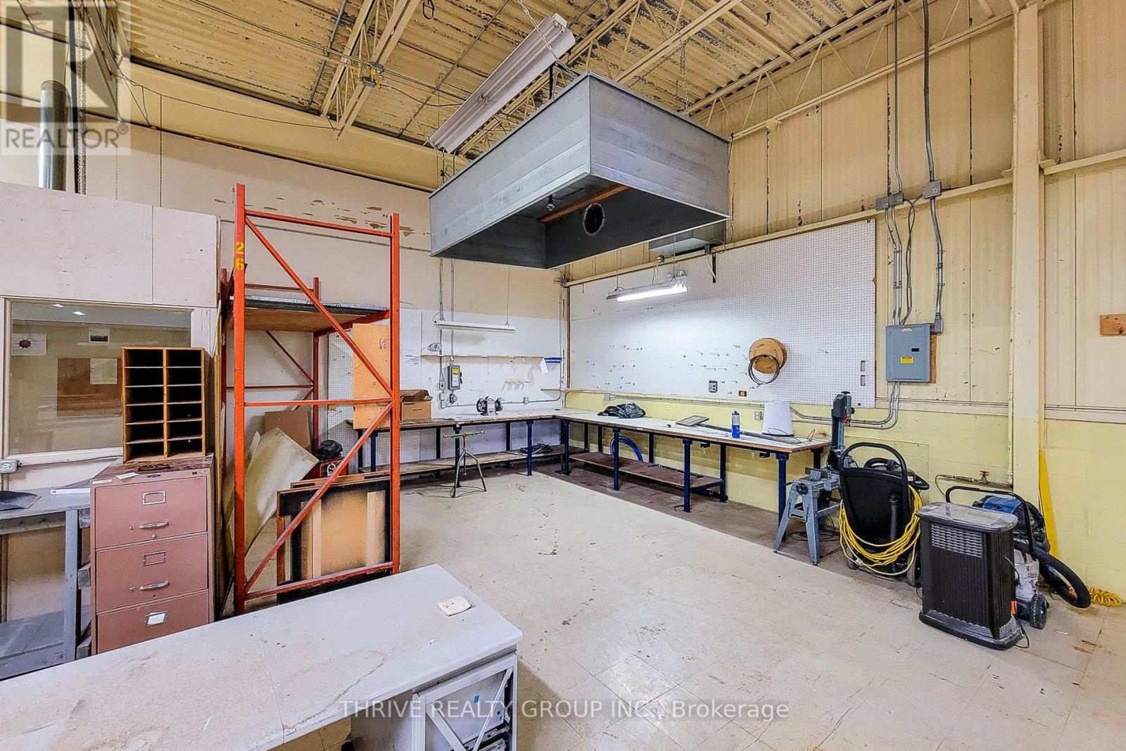 620 IRELAND ROAD Property Photo
