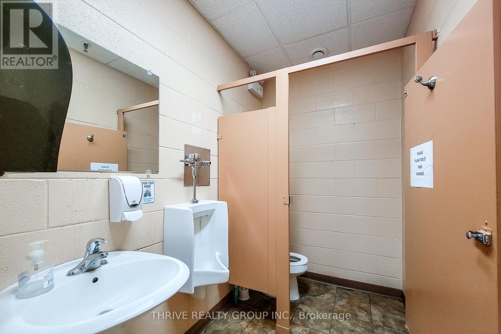 620 IRELAND ROAD Property Photo