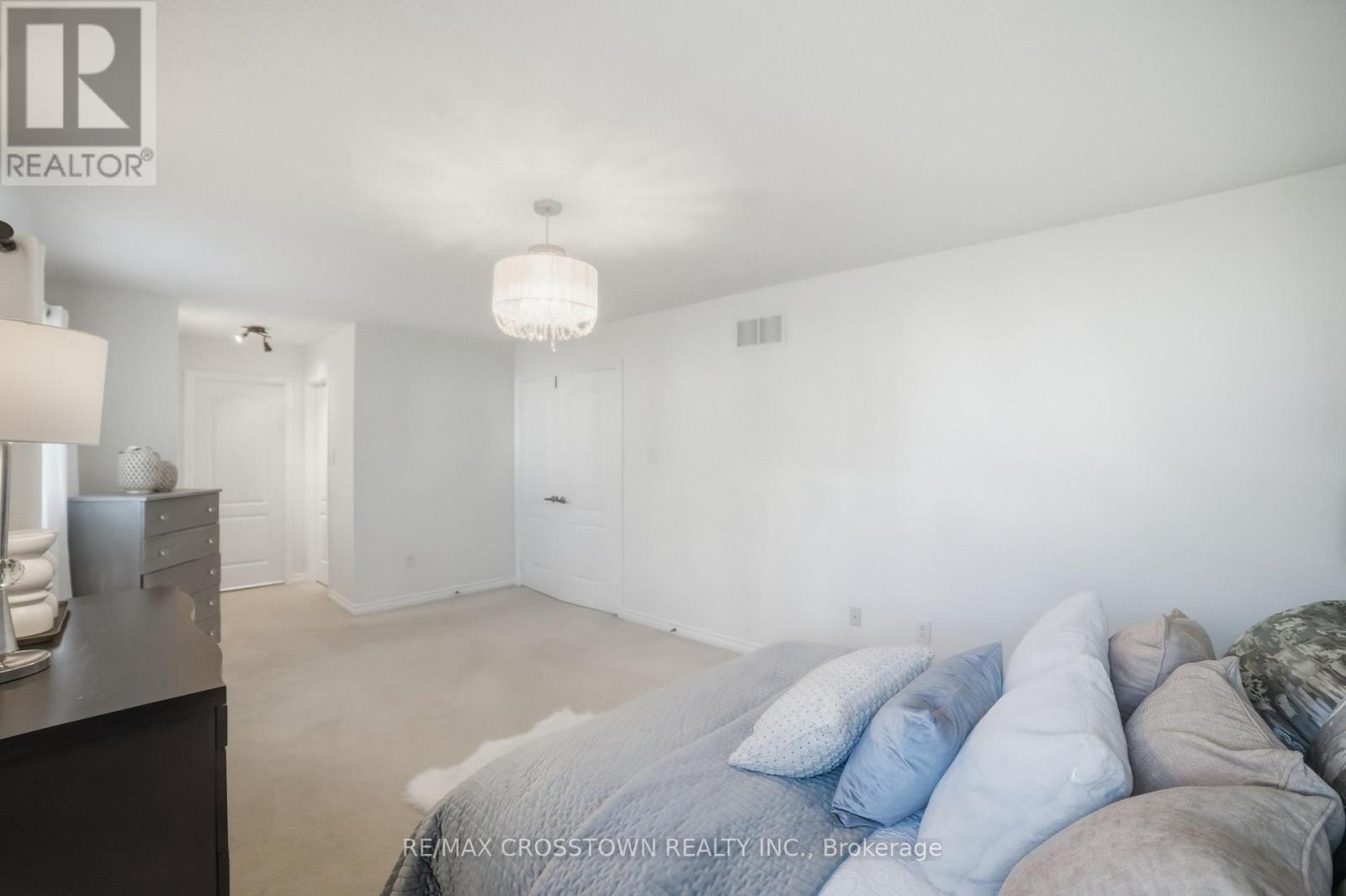 17 COUNSELLOR TERRACE - 18