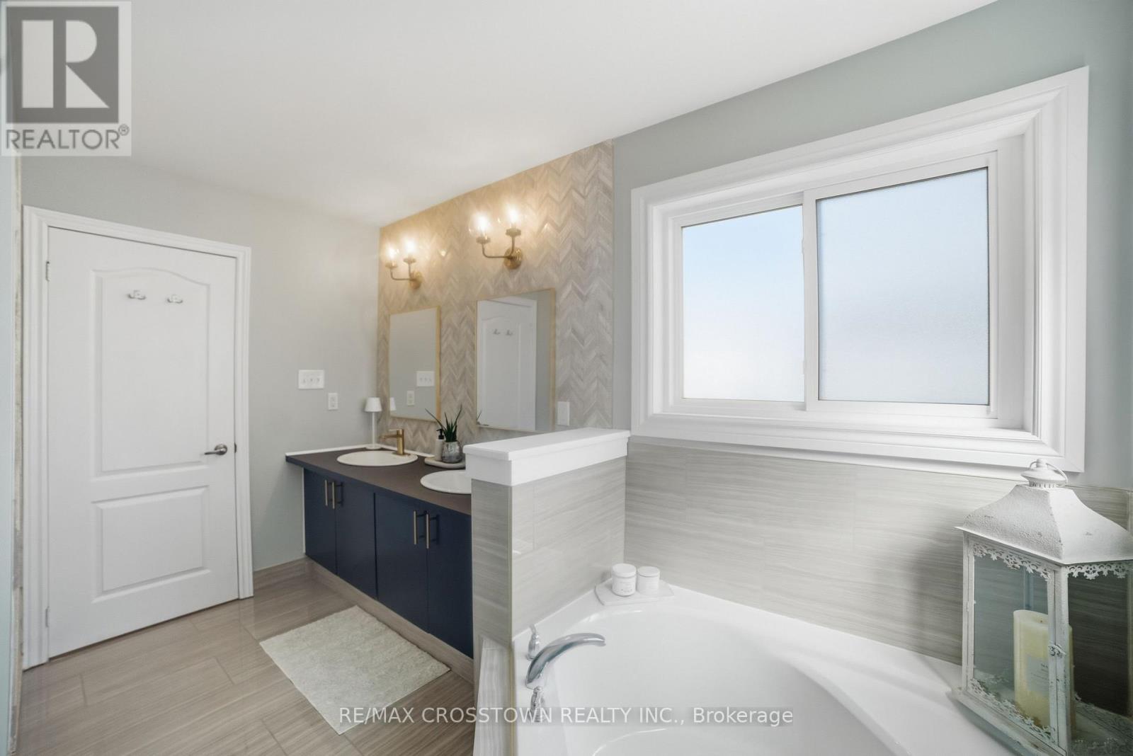 17 COUNSELLOR TERRACE - 21