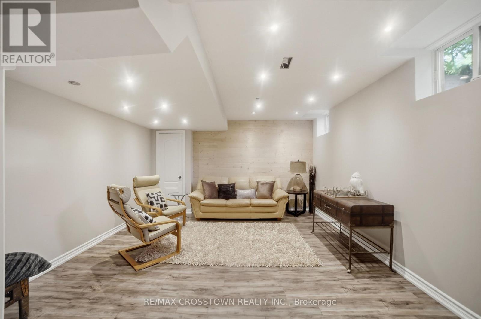 17 COUNSELLOR TERRACE - 35