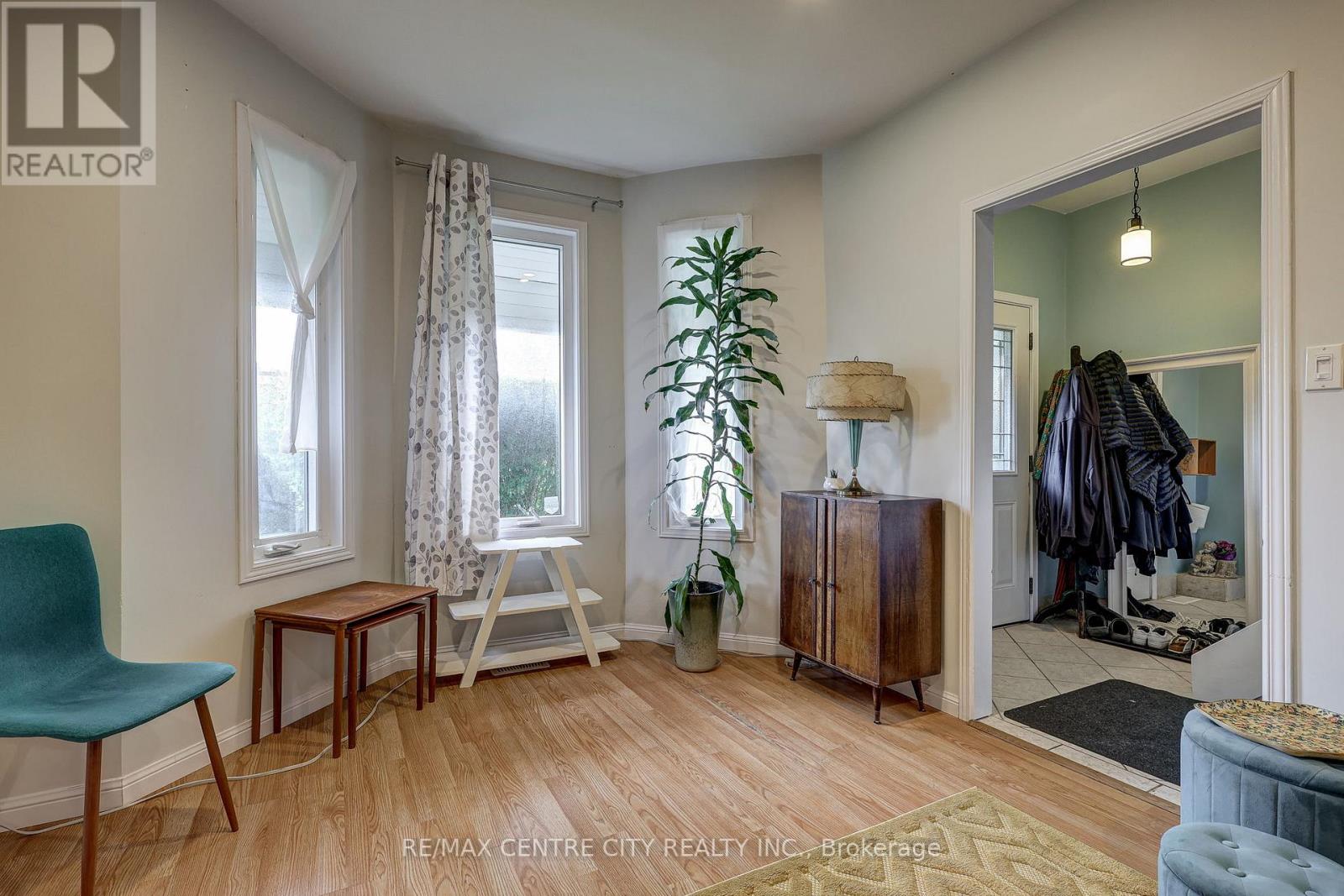 169 WELLINGTON STREET - 15