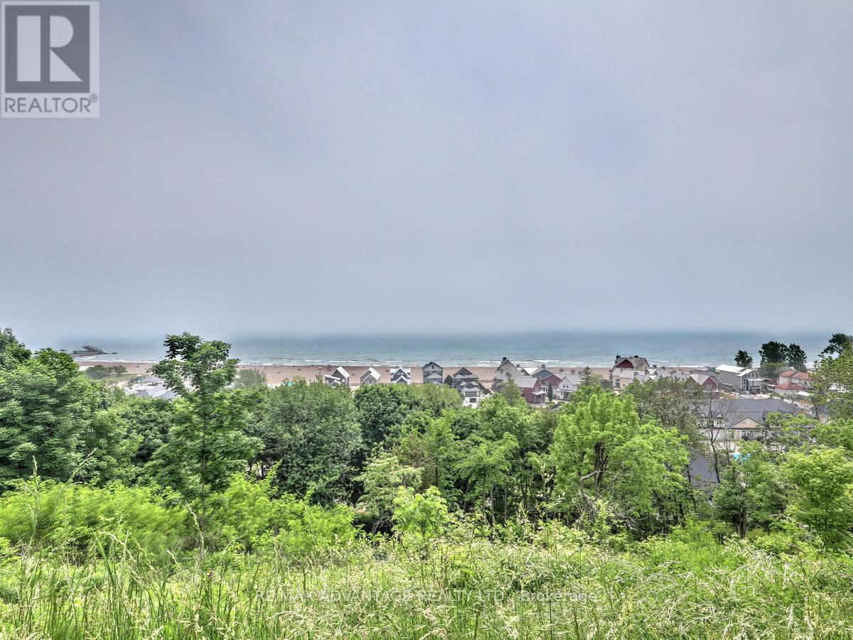 #8 374 FRONT STREET - 49