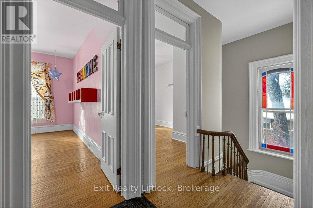 212 BARNARDO AVENUE - 16