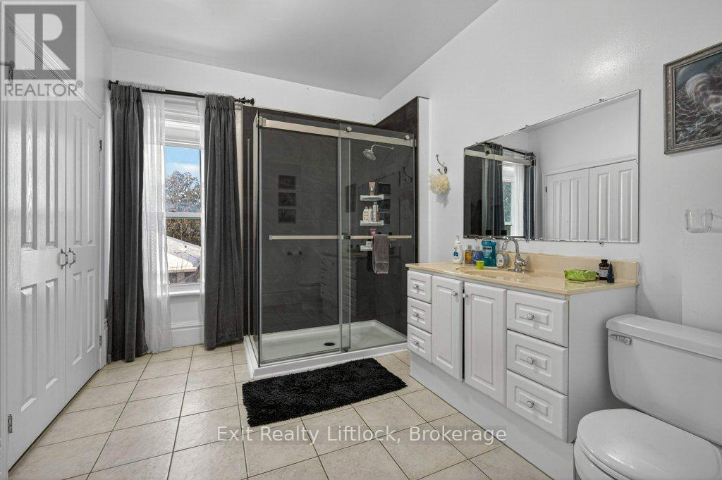 212 BARNARDO AVENUE - 20