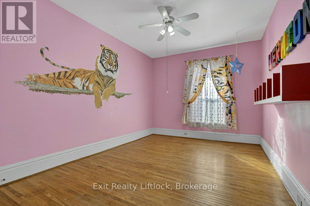 212 BARNARDO AVENUE - 17