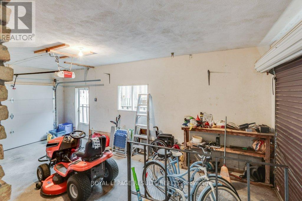 295 JOHN STREET S - 29