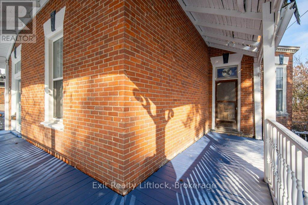 212 BARNARDO AVENUE - 25