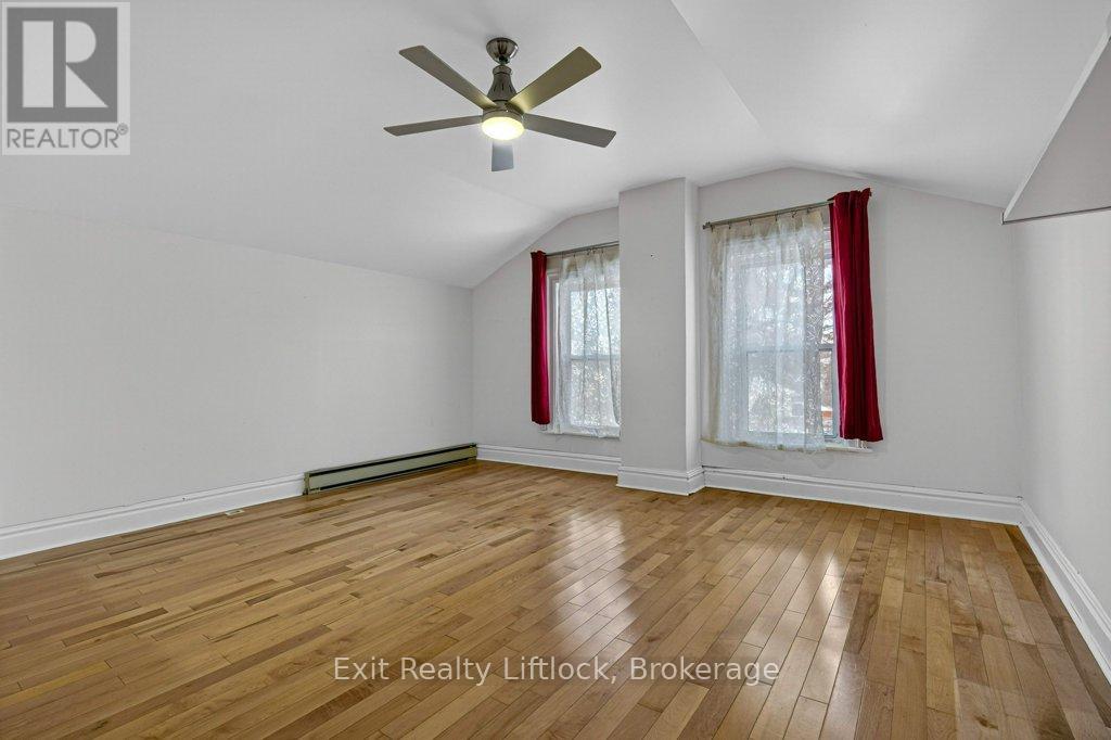 212 BARNARDO AVENUE - 21