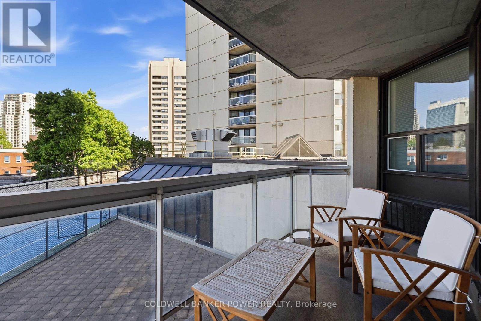 #302 323 COLBORNE STREET - 28