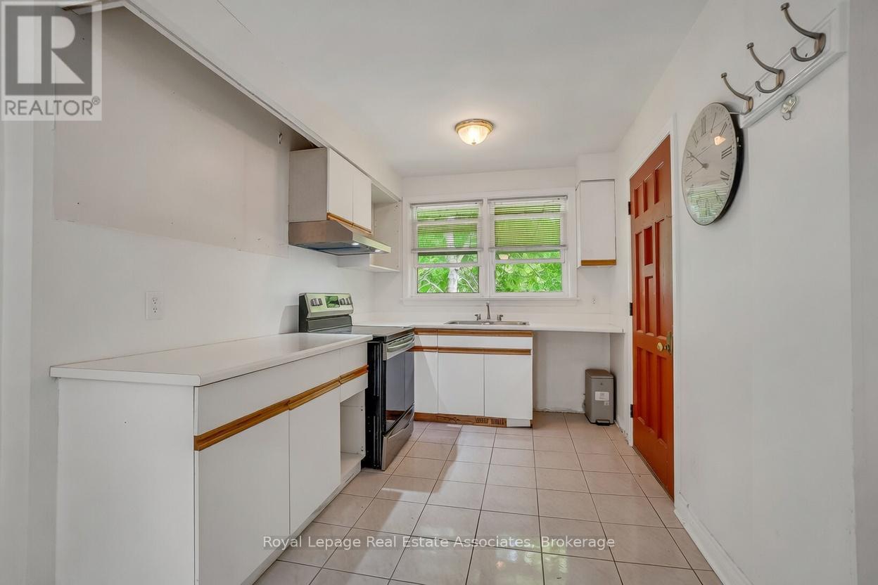 11 BEN MACHREE DRIVE - 27