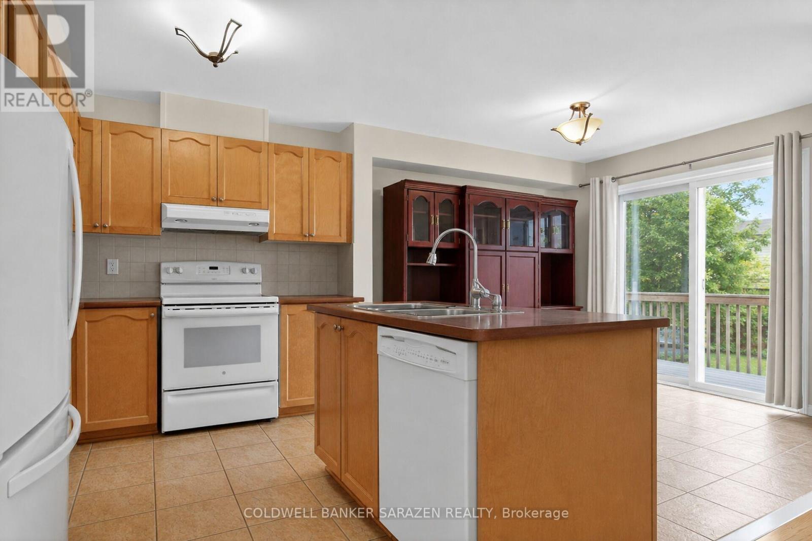 7 BARNSTONE DRIVE - 13