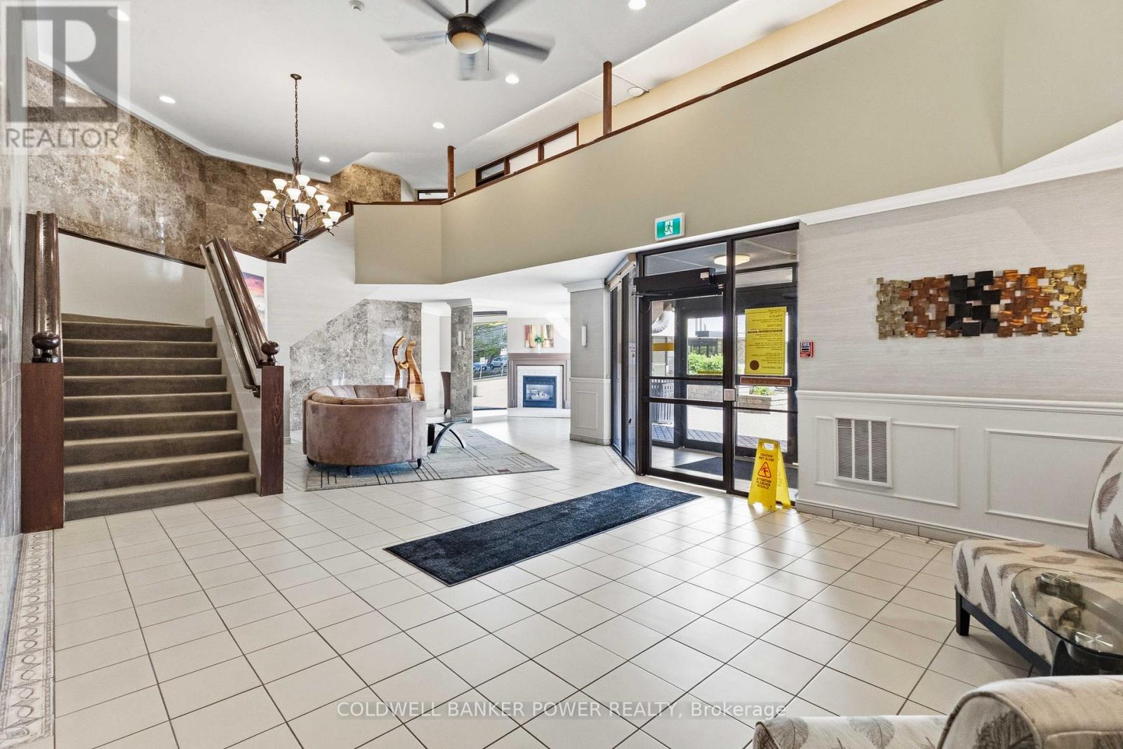 #302 323 COLBORNE STREET - 2