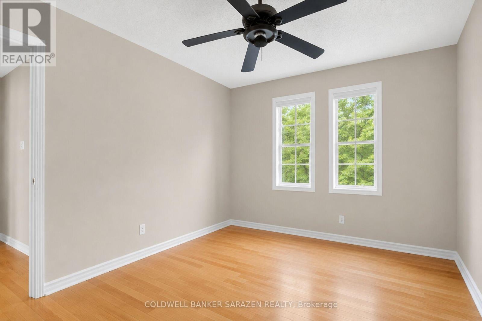 7 BARNSTONE DRIVE - 22