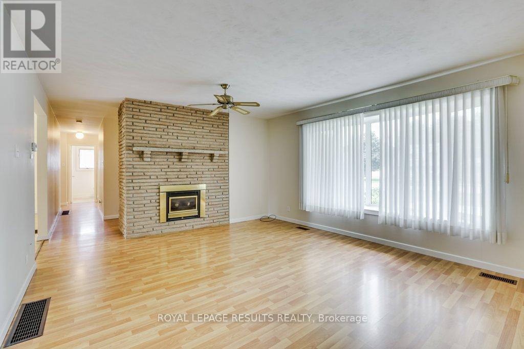 295 JOHN STREET S - 9
