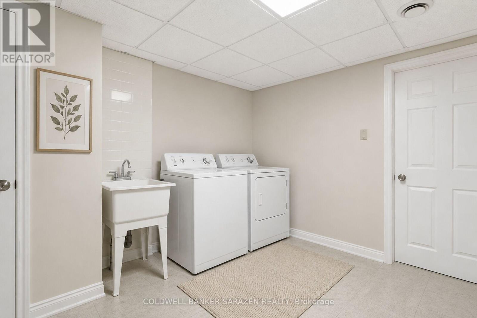 7 BARNSTONE DRIVE - 25