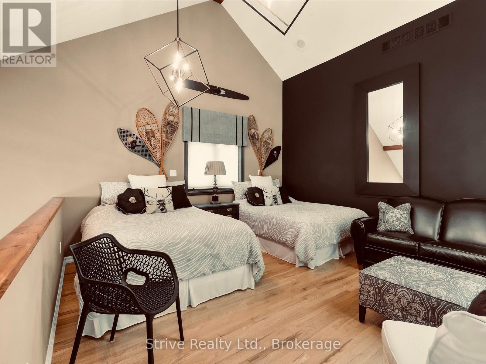 1035 GEORGE ROAD - 27