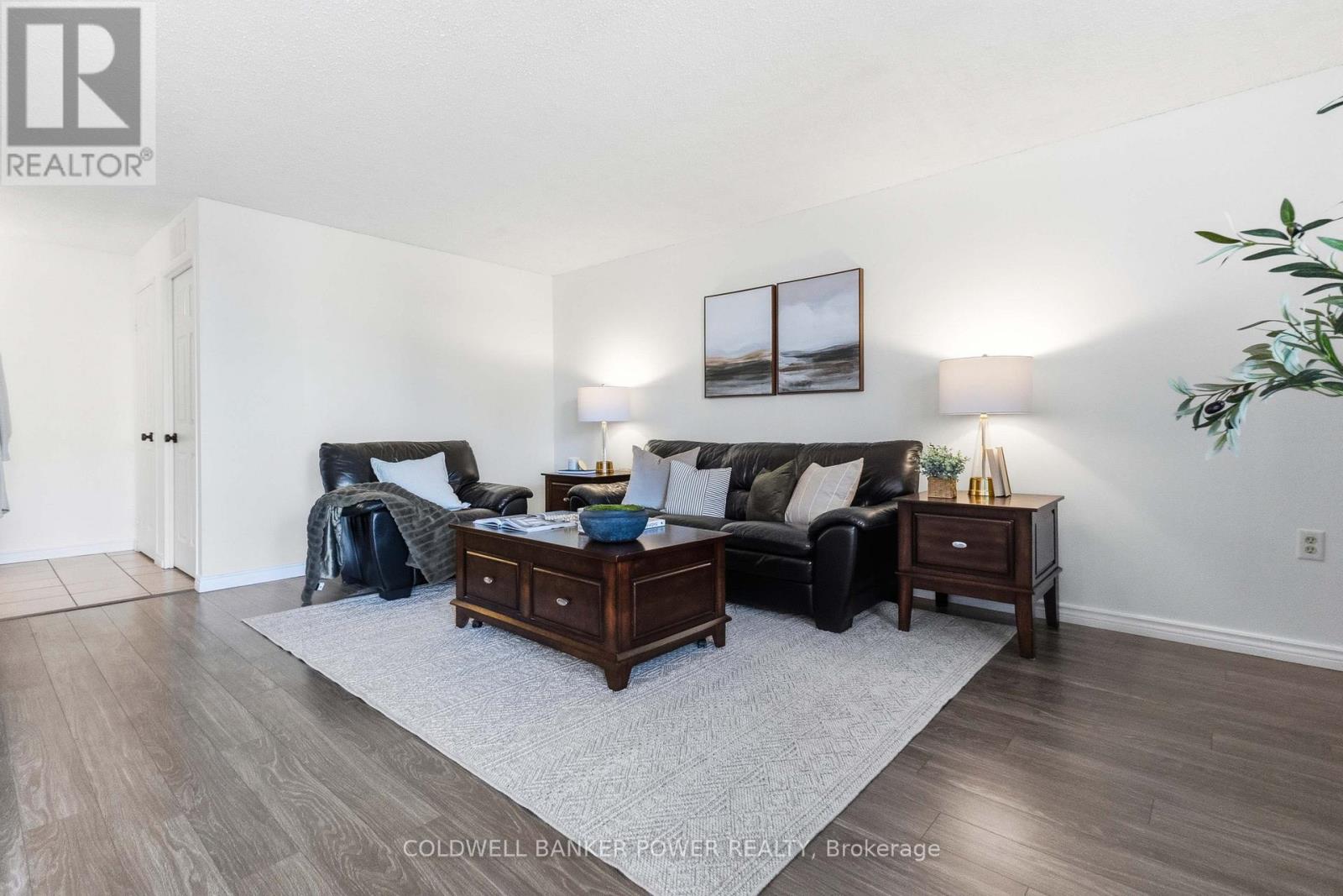 #302 323 COLBORNE STREET - 10