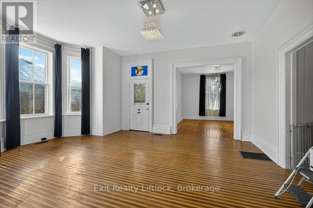212 BARNARDO AVENUE - 10