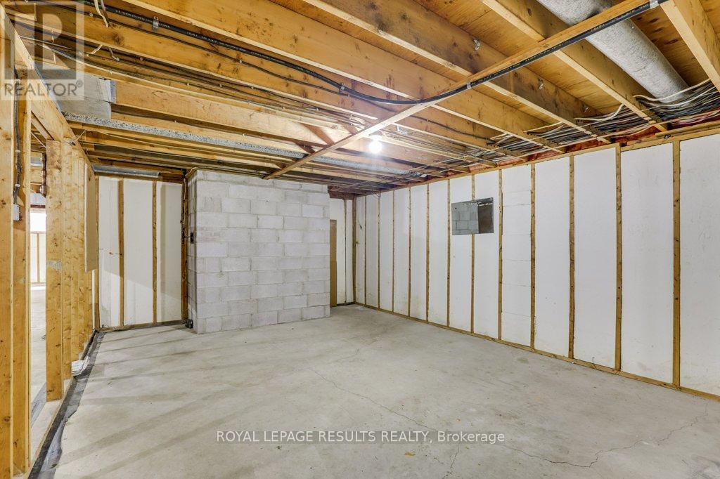 295 JOHN STREET S - 31
