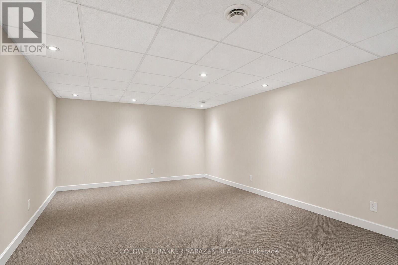 7 BARNSTONE DRIVE - 19