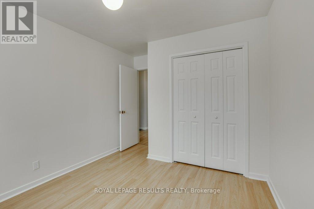 295 JOHN STREET S - 25