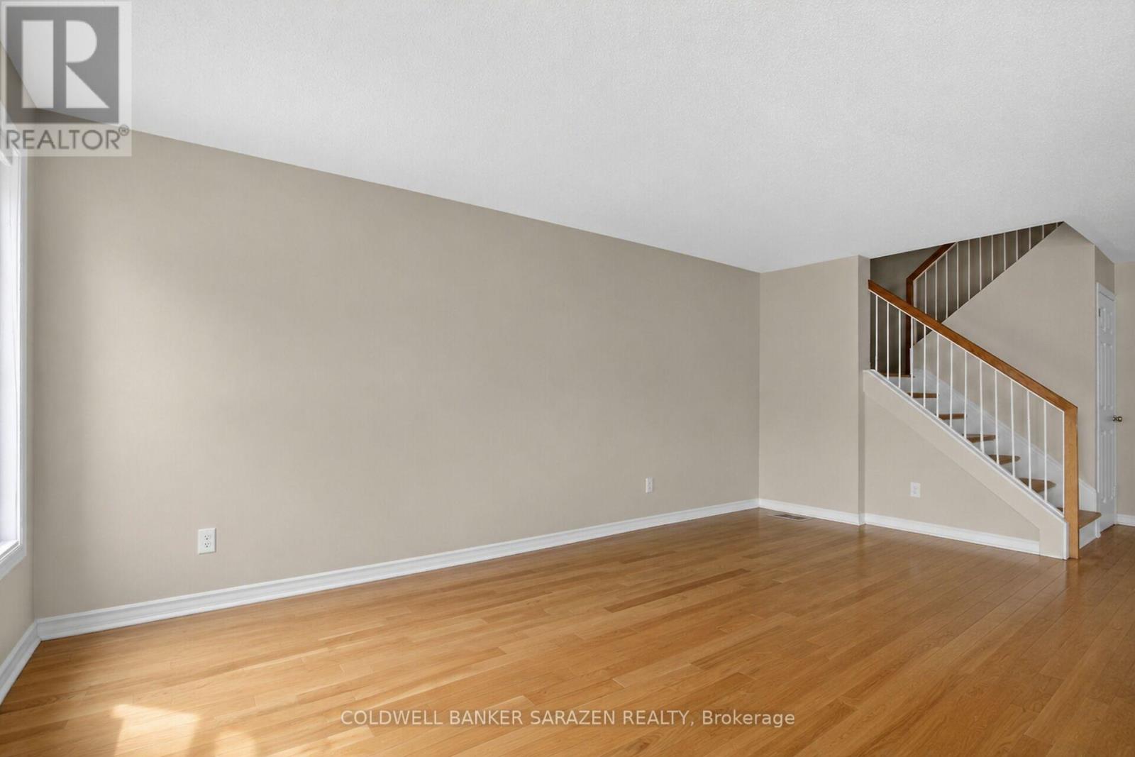 7 BARNSTONE DRIVE - 7