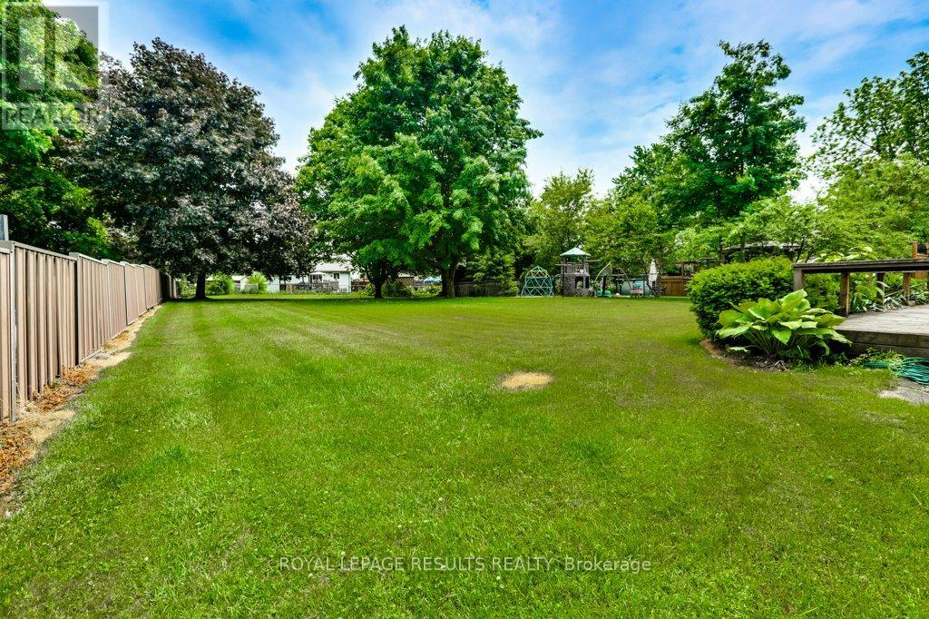 295 JOHN STREET S - 40
