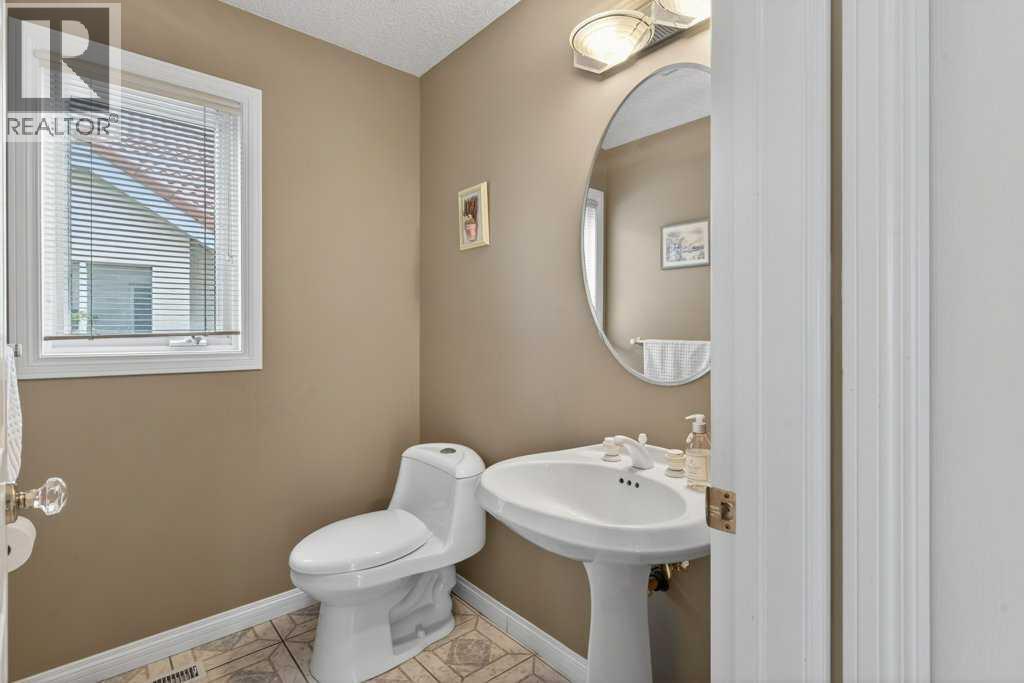 152 Scenic Ridge Crescent NW — photo 31