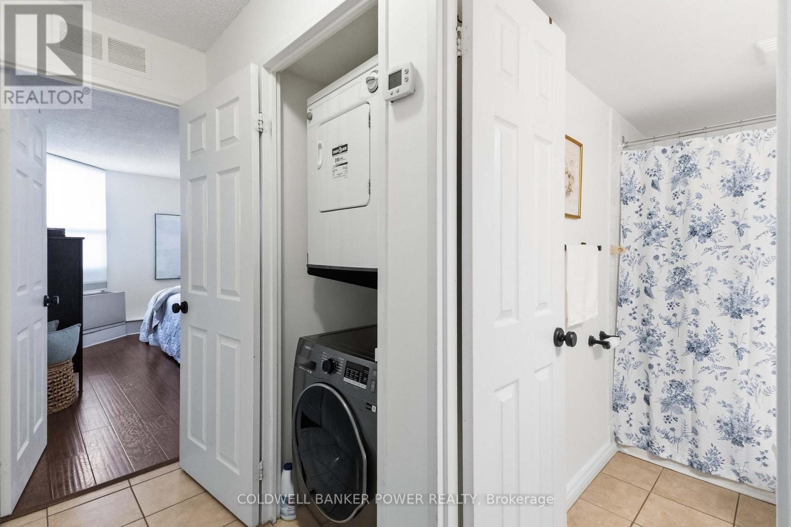 #302 323 COLBORNE STREET - 23