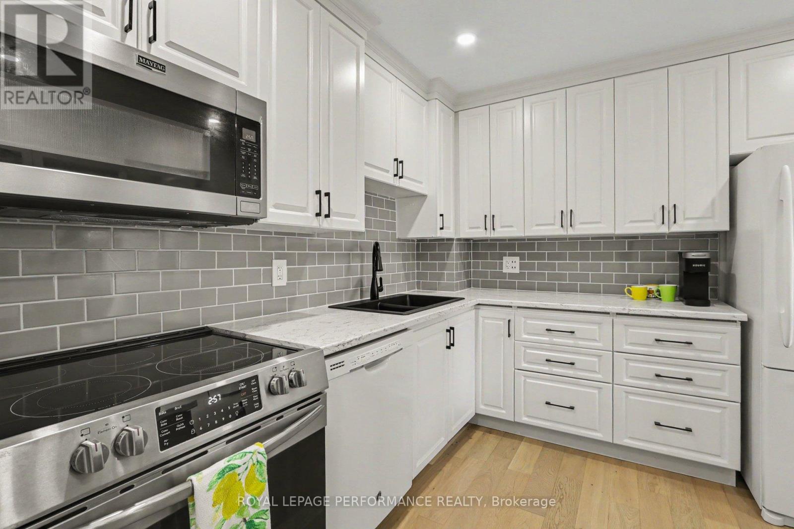 3 Bed, 2 Bath House for Sale in Ottawa – 17 BENTBROOK CRESCENT, Ottawa – MLS# X13438766 - Image 8