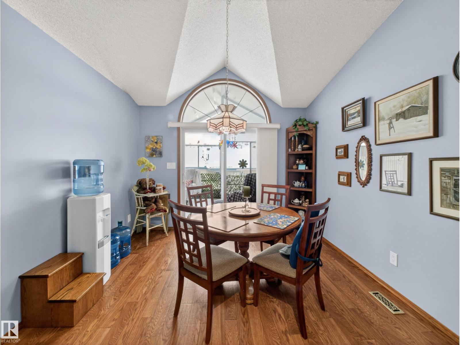 #7 85 GERVAIS RD - 1