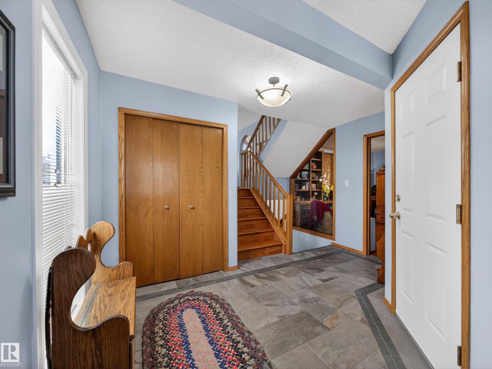 #7 85 GERVAIS RD - 32