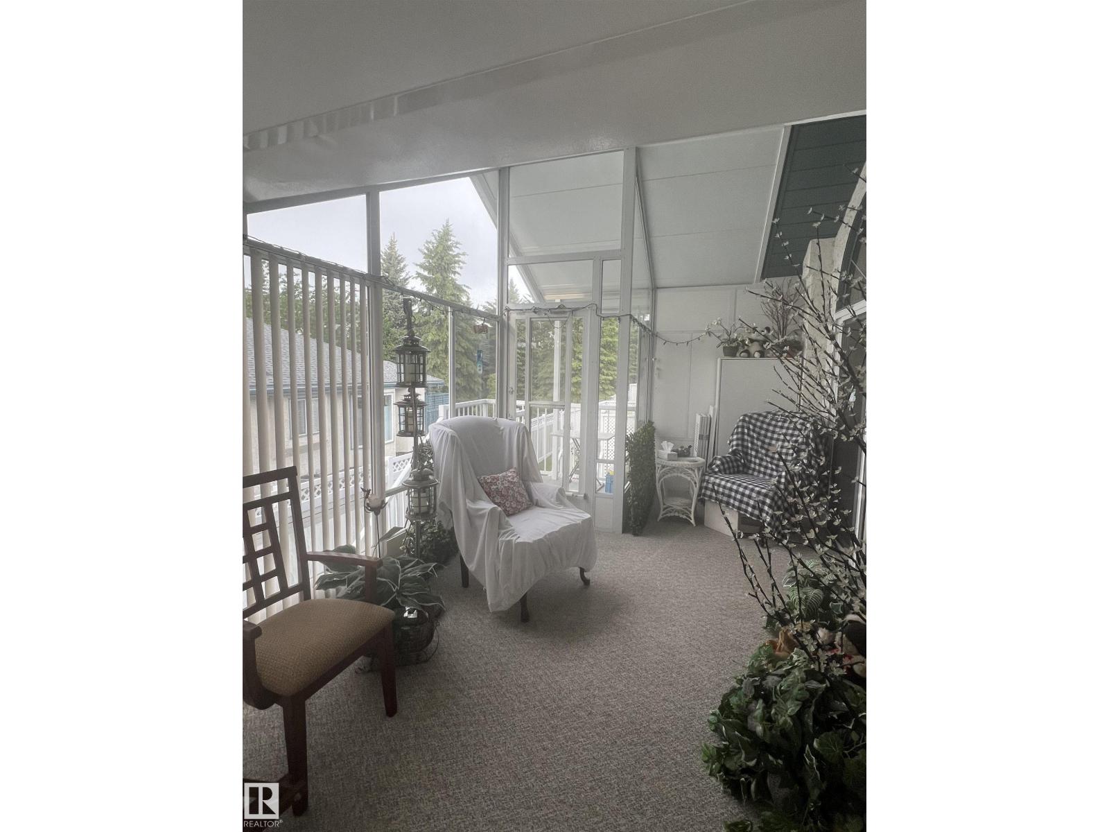#7 85 GERVAIS RD - 52