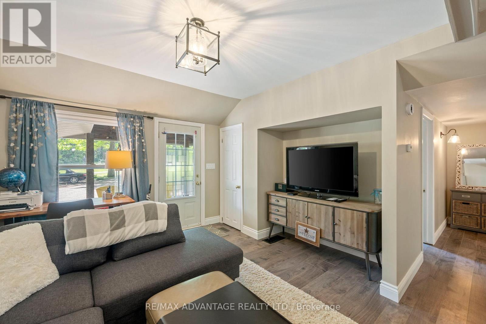 263 ONTARIO STREET S - 14
